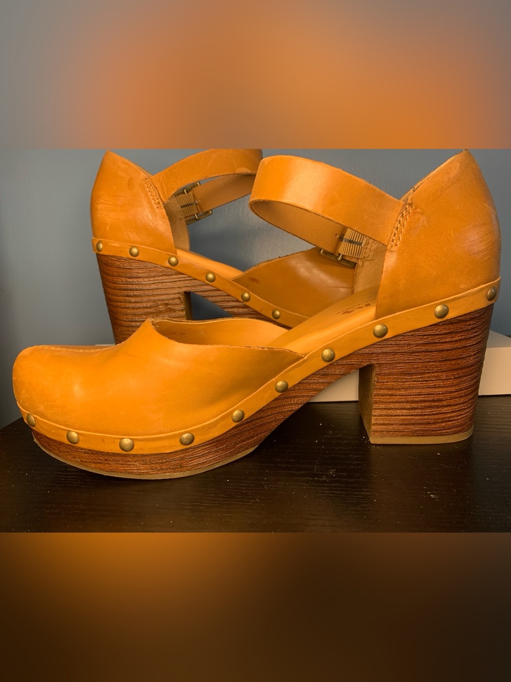 Kork-Ease Women's Tan Leather Ankle-Strap Clogs - Picture 3 of 9